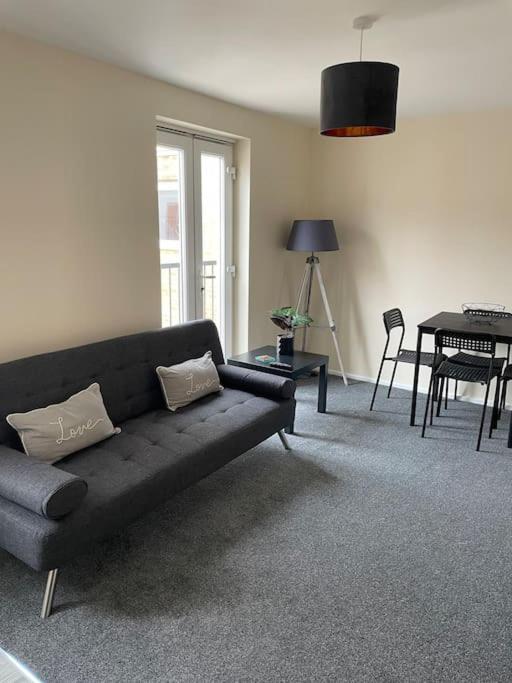 Lovely 1 Bedroom Studio Apartment - Merthyr Tydfil Ngoại thất bức ảnh