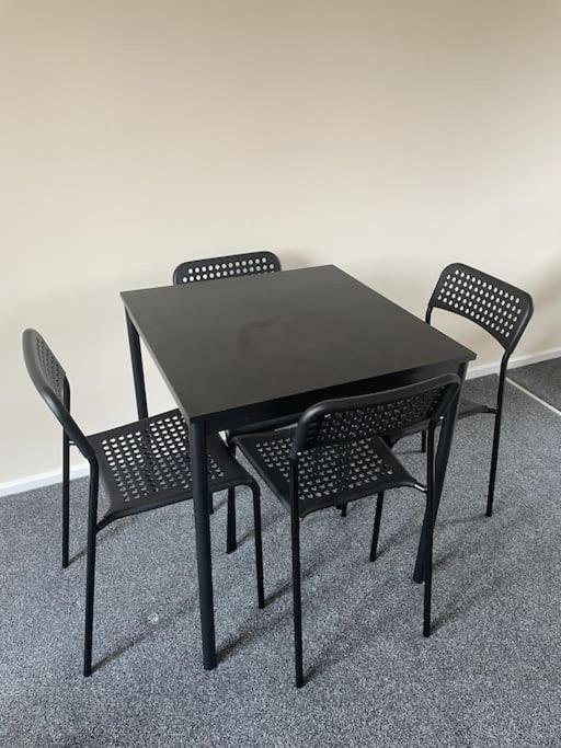 Lovely 1 Bedroom Studio Apartment - Merthyr Tydfil Ngoại thất bức ảnh