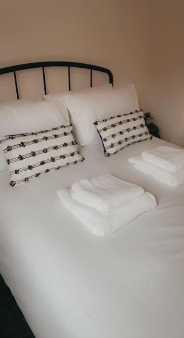 Lovely 1 Bedroom Studio Apartment - Merthyr Tydfil Ngoại thất bức ảnh